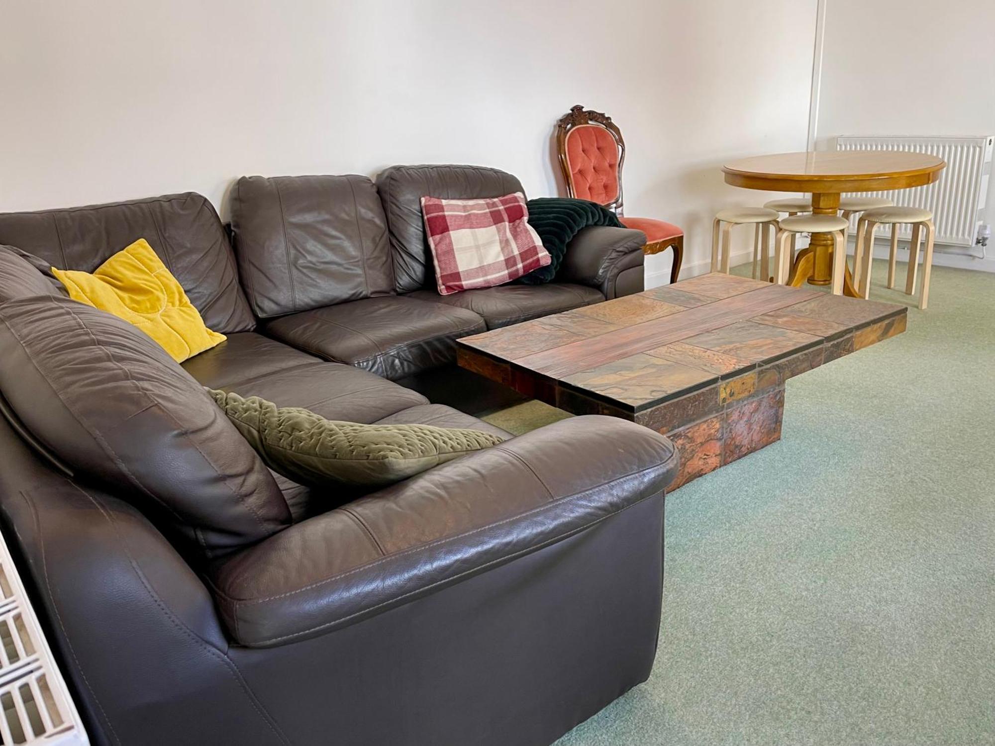 Vernon Place Town Centre, Vernon Cottage 3-Bed With Parking, 1A Vernon Court 2-Bed With Parking, 1B Studio No Parking, Off The High Street Next To Sandford Park Cheltenham Exterior photo